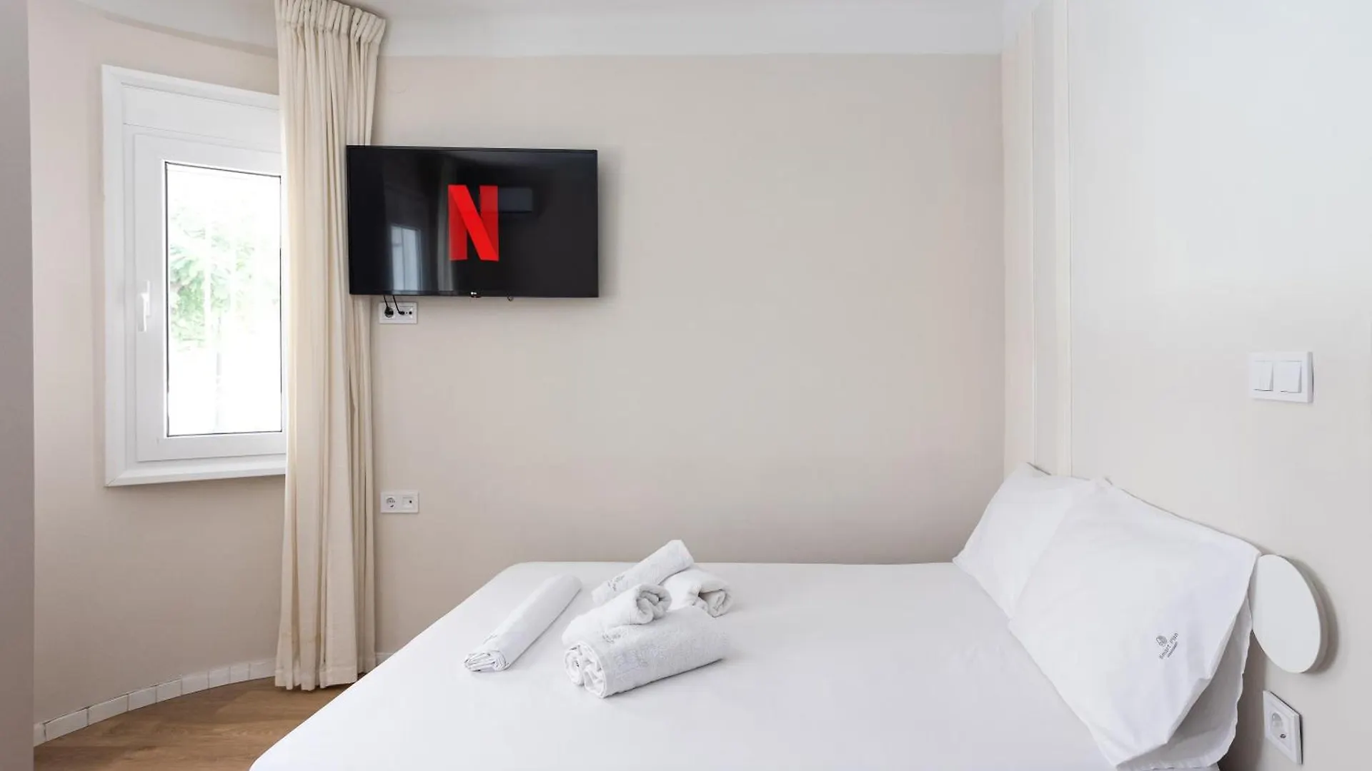 Harmonia Minimal Apartments Soluň 0*,